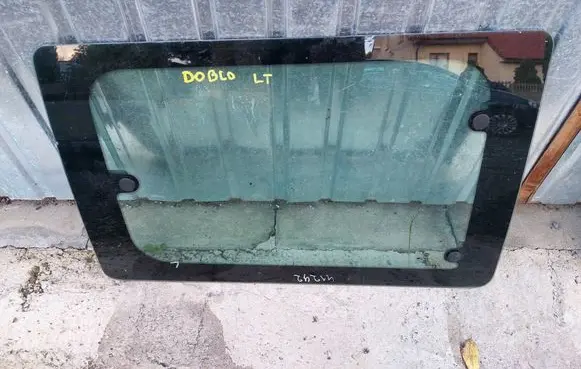 Fiat Doblo Sliding door window/glass 