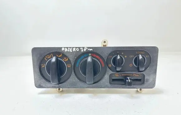 Mitsubishi Pajero Climate control unit