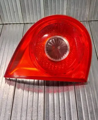Volkswagen Golf V Tailgate rear/tail lights 1K6945093E 028500102