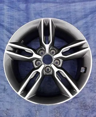 Hyundai ix35 R18 alloy rim 