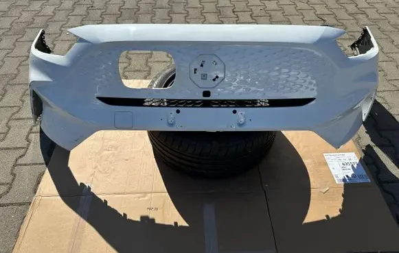 MG ZS Front bumper P11010248
