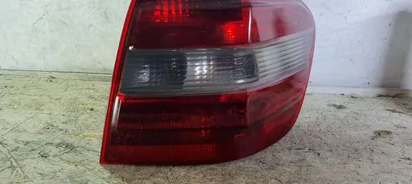 Mercedes-Benz ML W164 Rear/tail lights 404122R