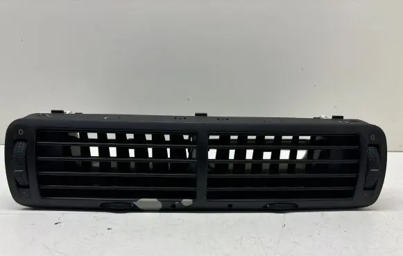 Volkswagen PASSAT B5 Dash center air vent grill 3B0819728A