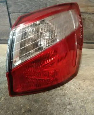 Nissan Qashqai Rear/tail lights 89503201