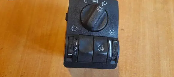 Opel Astra G Fog light switch 09180774