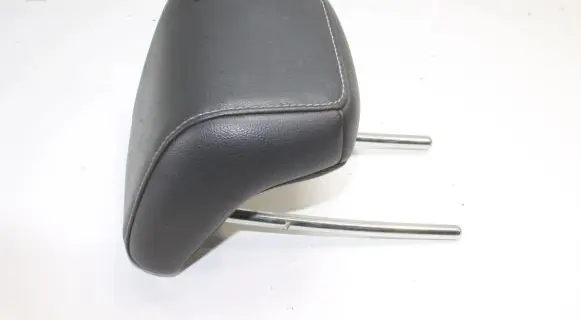 Ford Focus Front seat headrest 
