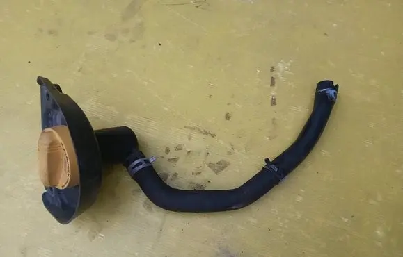 Renault Trafic III (X82) Oil filler cap 8200795333