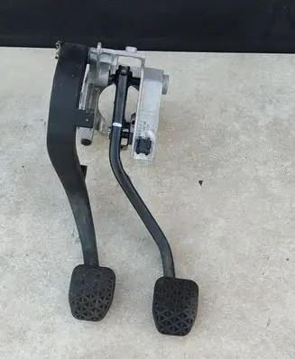 BMW 1 E81 E87 Pedal assembly 6751665 226110501 6787117