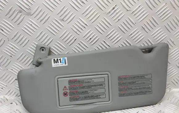 Nissan Qashqai+2 Sun visor
