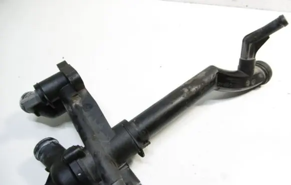Skoda Fabia Mk1 (6Y) Engine coolant pipe/hose 03E121026B