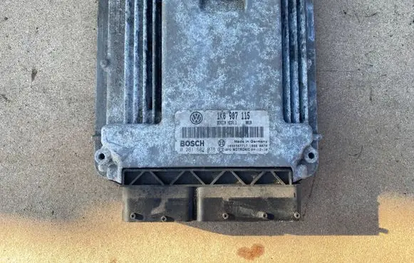 Volkswagen Golf V Engine control unit/module 1K0907115 0261S02078