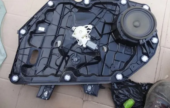 Ford Focus Front door window regulator with motor JX7B-A23200-CD H1BT-18808-FB