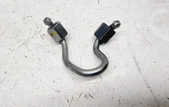 Fuel injector supply line/pipe