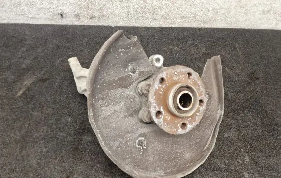 Audi A7 S7 4G Rear wheel hub 8R0505435C