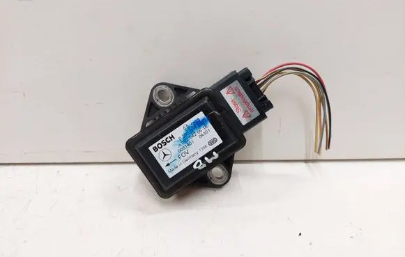Mercedes-Benz E W211 ESP acceleration yaw rate sensor A0025426618 026500246