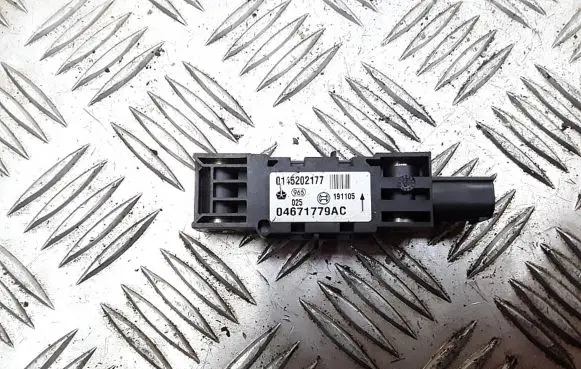 Jeep Grand Cherokee (WK) Fuel cut-off switch 04671779ac