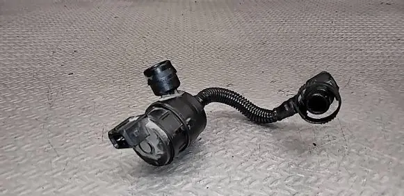 BMW 3 E90 E91 Valve vacuum 7551262