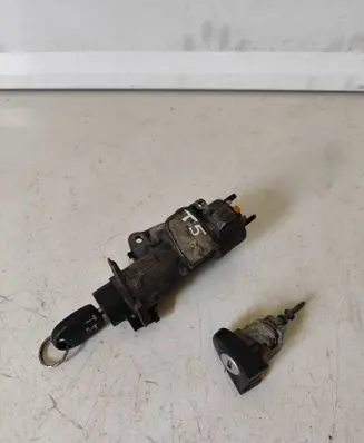 Volkswagen Transporter - Caravelle T5 Ignition lock 4B0905851C