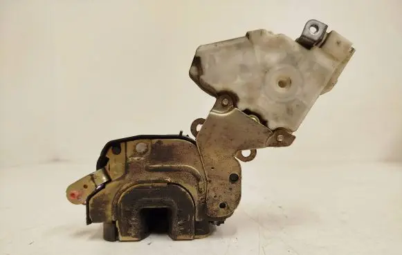 Nissan Almera Tino Front door lock 8055361U66 89A518