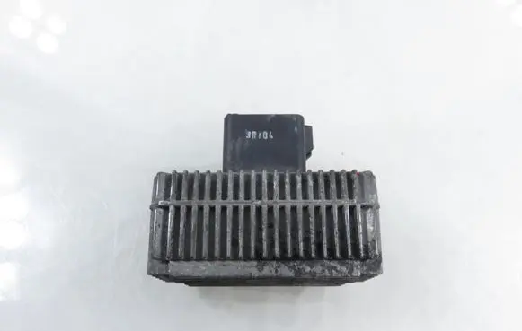 Opel Vectra C Glow plug pre-heat relay 55354141