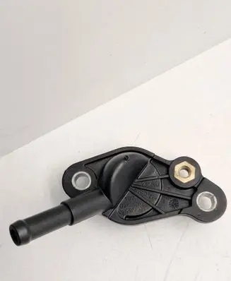 Volkswagen Golf VII Engine coolant pipe/hose 06K121132