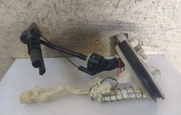 BMW 5 E39 Fuel level sensor 1183205