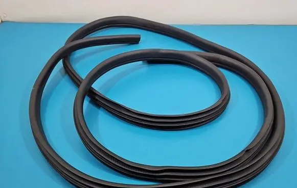 Opel Movano B Front door rubber seal IMPRK1534659
