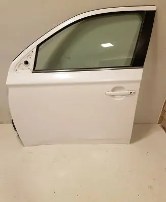 Mitsubishi Outlander Front door