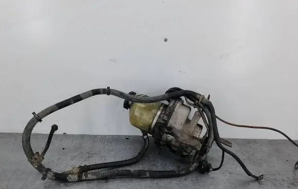 Opel Zafira B Power steering pump POMPAWSPOMAGANIA
