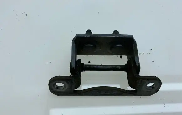 Subaru Forester SG Tailgate/trunk/boot hinge 61820FC101 61070AA120 61070AA121