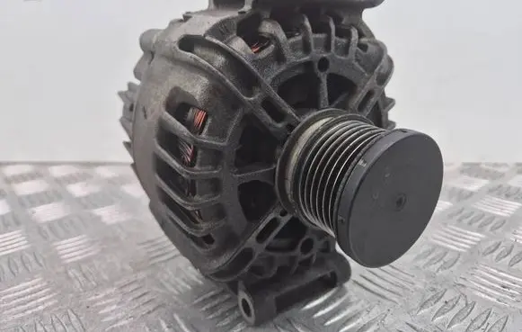 Mercedes-Benz C W204 Generator/alternator A0009063000 2608896A 310107809
