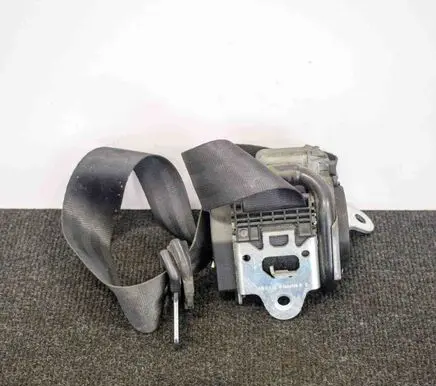 Skoda Octavia Mk2 (1Z) Front seatbelt