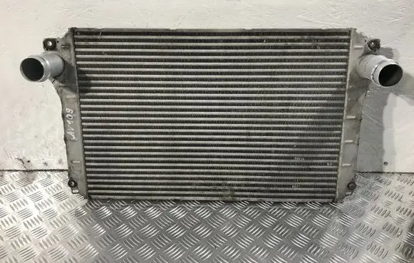 Toyota Avensis T250 Intercooler radiator JD1271002220 179400R010