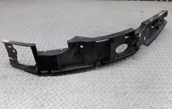 Volkswagen Touareg I Front bumper mounting bracket 7L6807184C