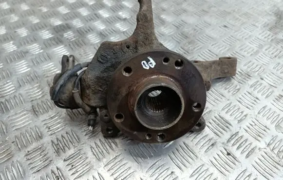 Renault Laguna II Front wheel hub spindle knuckle