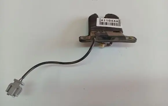 Audi 80 90 S2 B4 Tailgate/trunk/boot lock/catch/latch 