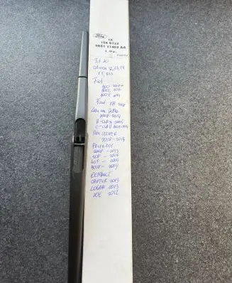 Peugeot 2008 I Rear wiper blade 1589122