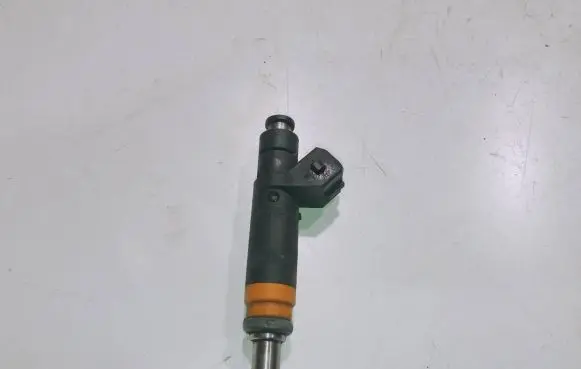 BMW 7 E65 E66 Fuel injector 7506924 2051B11983