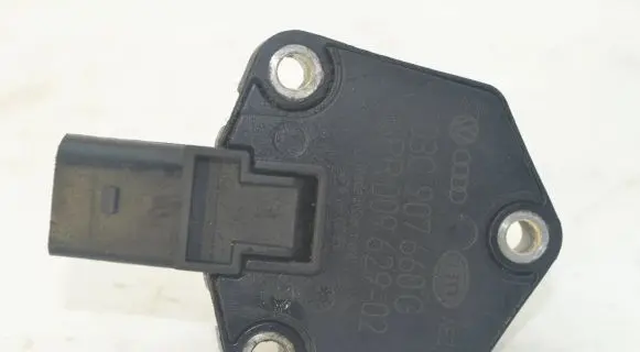Audi A6 S6 C5 4B Oil pressure sensor 6PR00962902