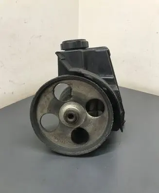 Citroen Xsara Picasso Power steering pump