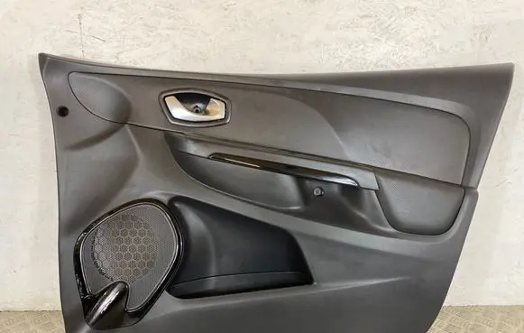 Renault Clio IV Front door card panel trim 809002782R 809000829R 809002991R