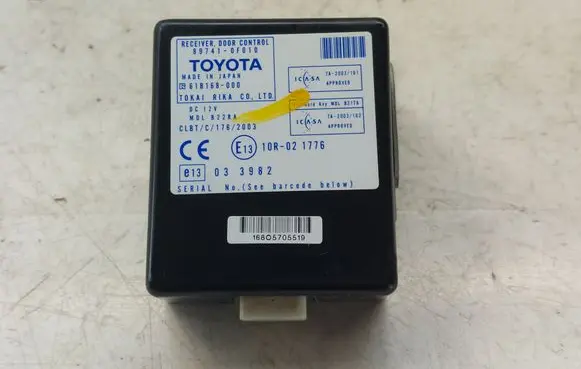 Toyota Corolla Verso AR10 Door control unit/module 897410F010 61B168000