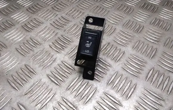 Nissan Qashqai Seat heating switch