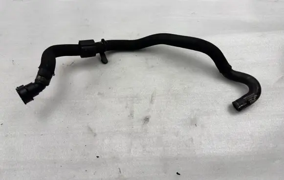 Volvo XC90 Engine coolant pipe/hose 31657171