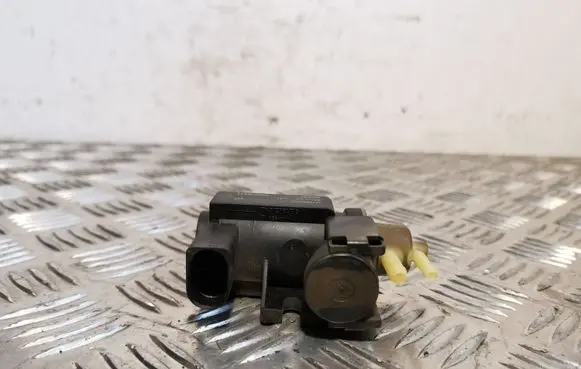 Volvo XC90 Turbo solenoid valve 31480559