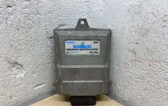 Toyota Prius+ (ZVW40) LP gas control unit module 67R014313 SETA47AS