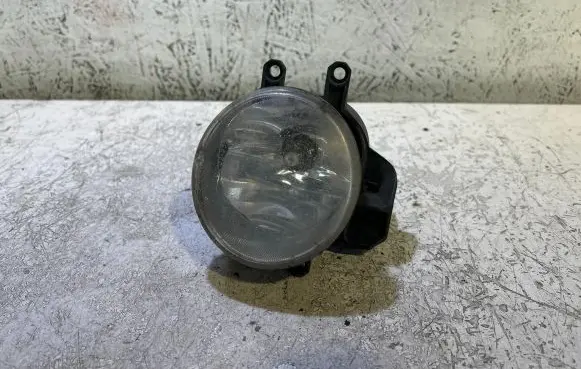 Toyota Auris E180 Front fog light 8122002110 90008497 15092015