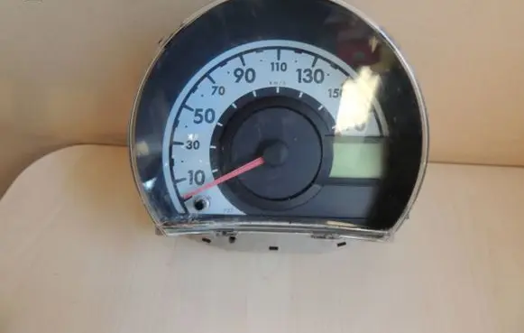 Toyota Aygo AB10 Speedometer (instrument cluster) Y110800088