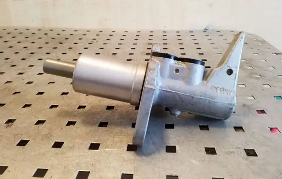 Audi A8 S8 D4 4H Master brake cylinder