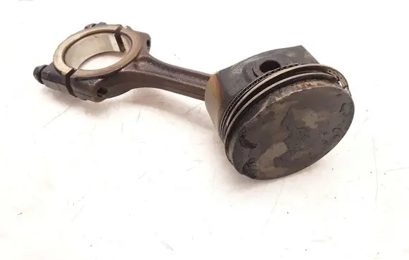 Renault Modus Piston with connecting rod